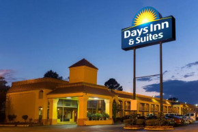 Гостиница Days Inn & Suites by Wyndham Vicksburg  Виксбург